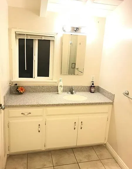 320 E Colorado Blvd — Photo 1