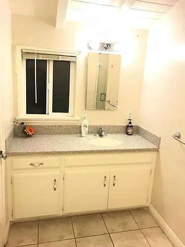 320 E Colorado Blvd Photo 1