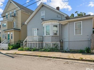 207 Buffinton St, Fall River, MA, 02721