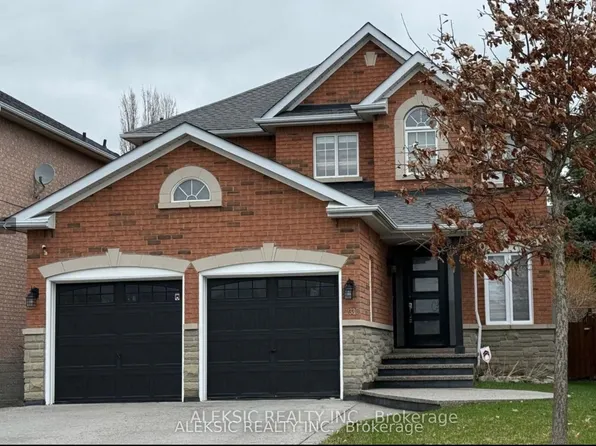 33 Hillpath Cres, Brampton, ON L6Z 4T7