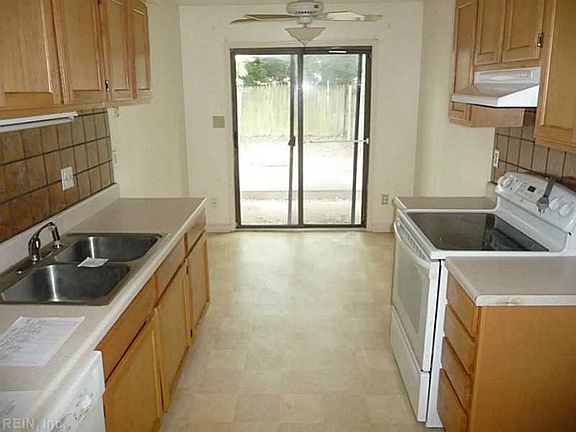3rd image of 5437 Campus Dr