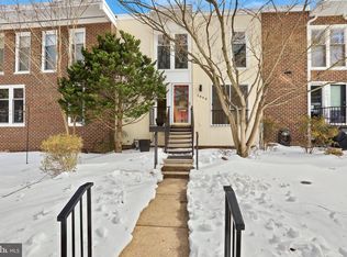 1644 Wainwright Dr, Reston, VA 20190