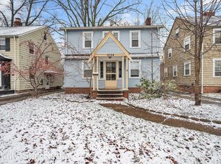 1004 Rushleigh Rd, Cleveland Heights, OH 44121