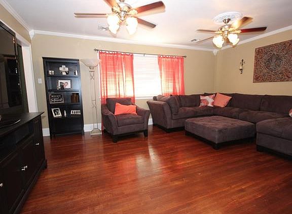 3rd image of 607 Olive Ave