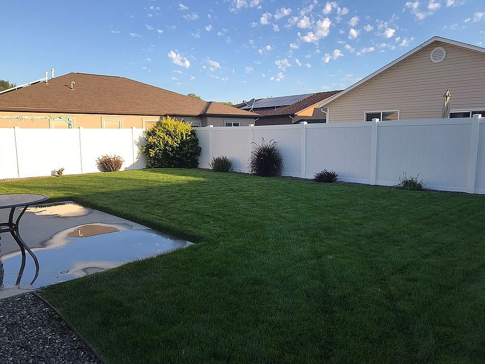 2nd image of 2452 Hannah Ln