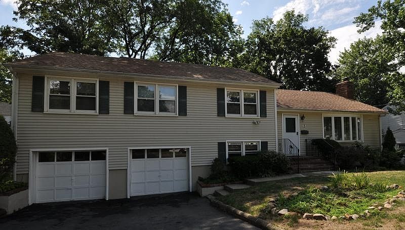 1st image of 8 Korwel Cir E