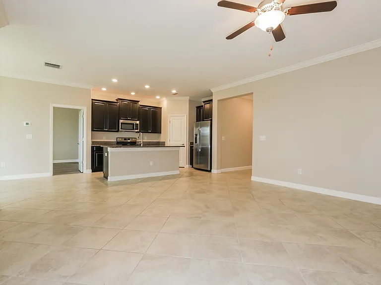 9902 Ivory Dr — Photo 4