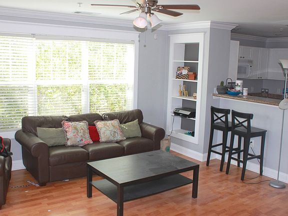 3rd image of 1725 Harvey Mitchell Pkwy S APT 1421