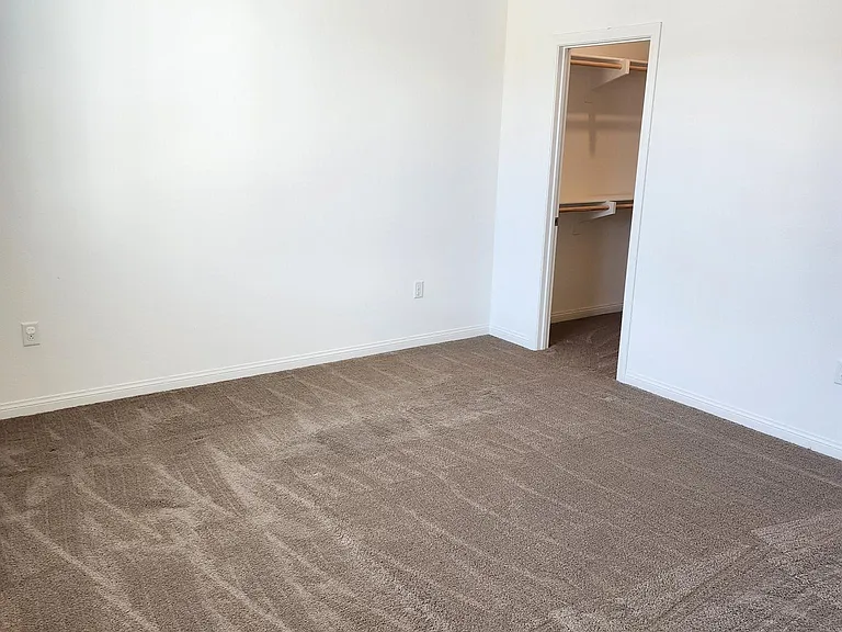 1528 Redbud Way — Photo 32