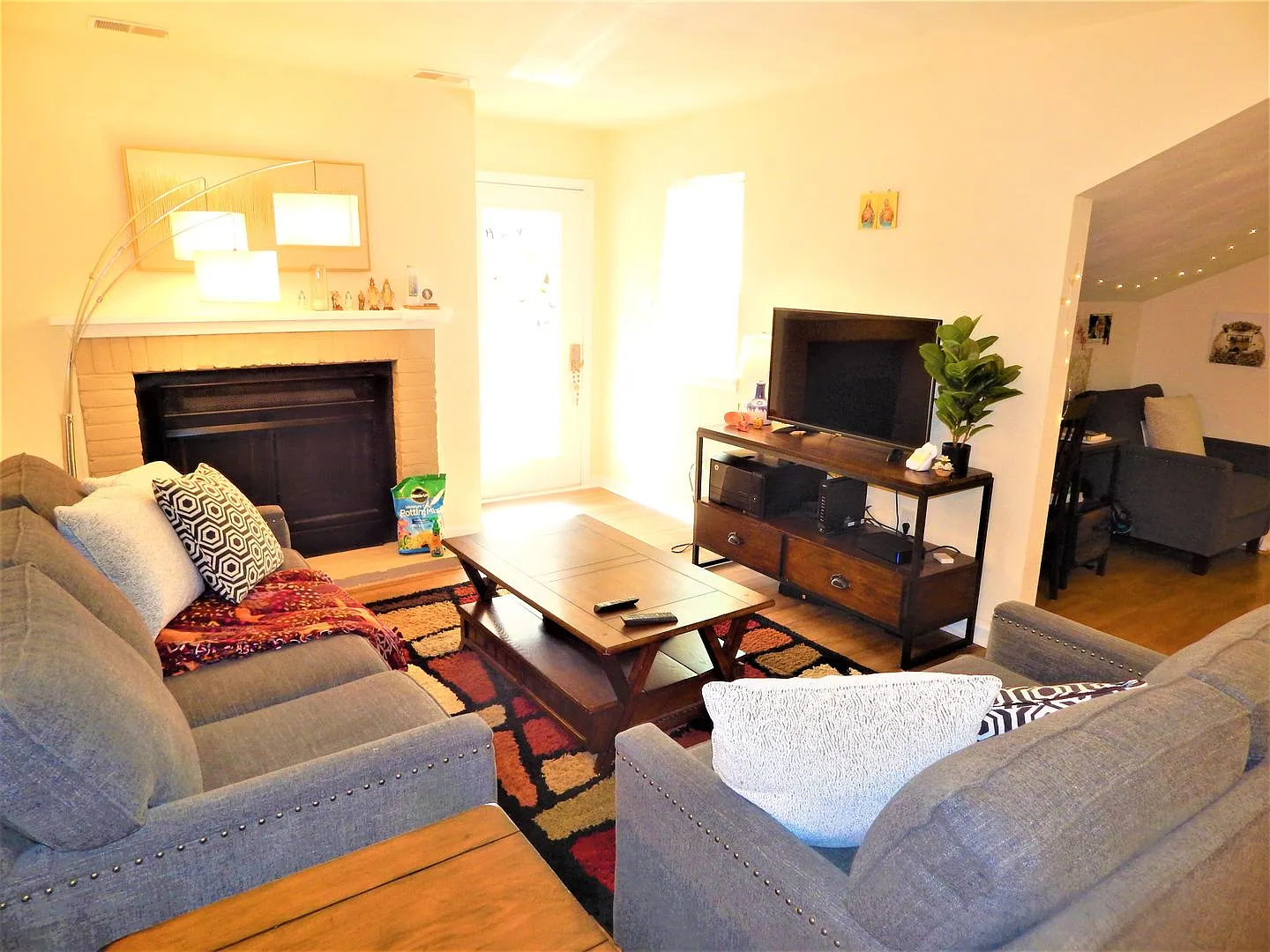 Chowning - 305 — Photo 3