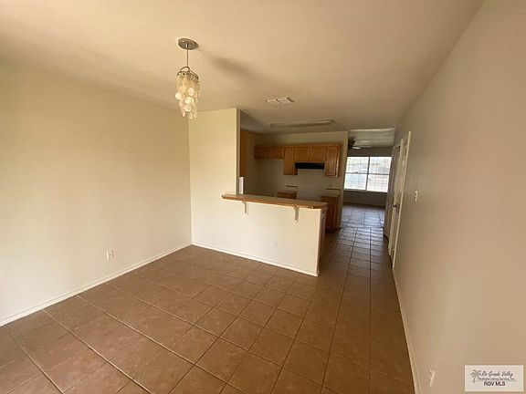 3rd image of 3034 Aberdeen Dr