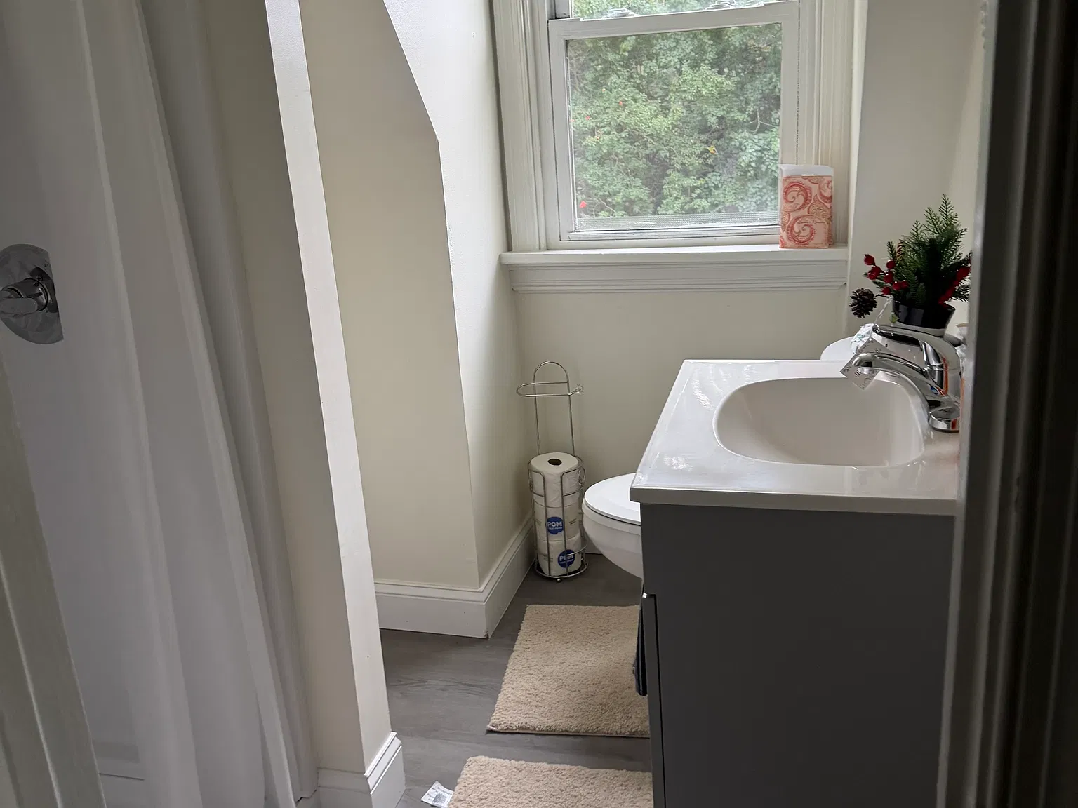 4 bed, 1932 sqft, $2,600 — Photo 3
