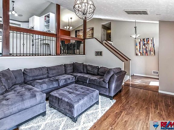 4th image of 15518 Dewey Cir