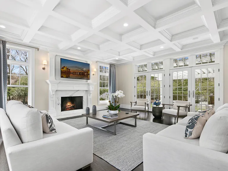 496 Wainscott Harbor Rd — Photo 4