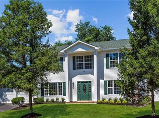 18 Bronia St, Howell, NJ 07731