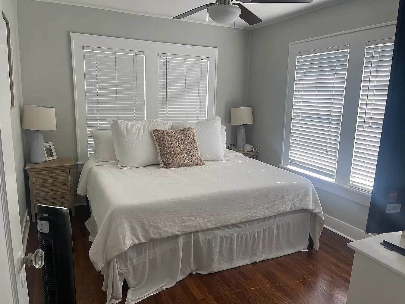 4038 Byers Ave — Photo 1