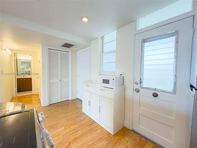2861 Leonard Dr #F503 — Photo 10