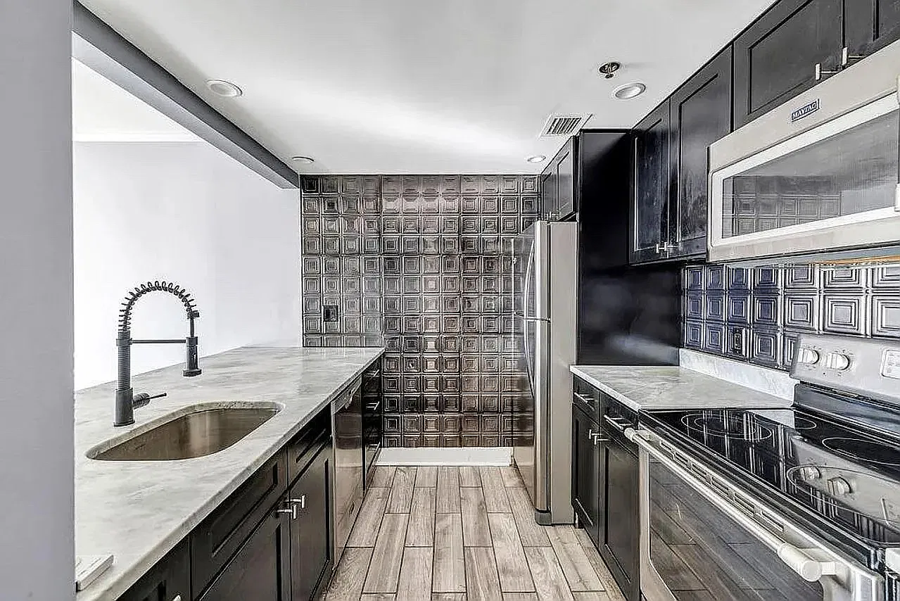 1 bed, 813 sqft, $2,000 — Photo 4