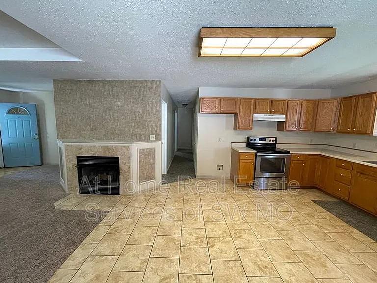 831 S Timber Ridge Dr — Photo 5