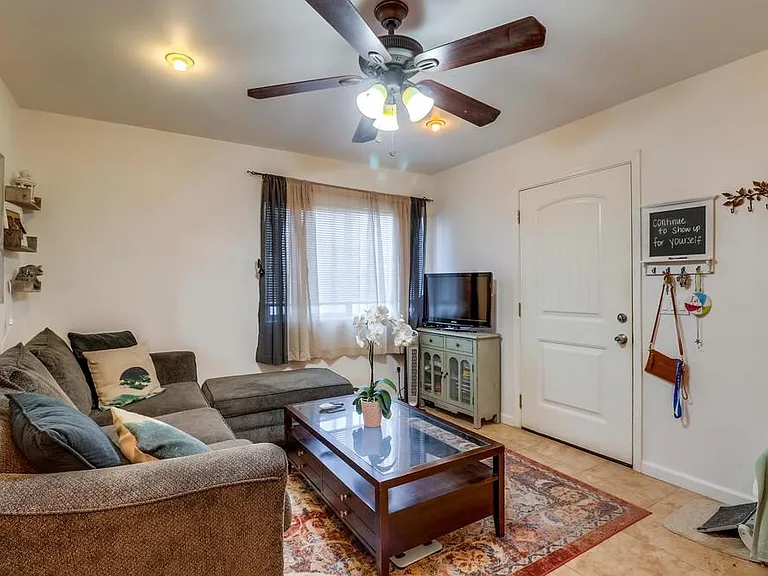 1859 Grand Ave #1857-1/2-1 — Photo 3