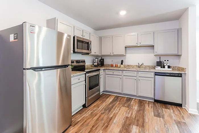 4799 W Park Cir — Photo 2
