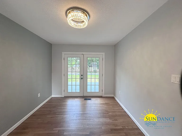 166 Rainbow Dr NW — Photo 6