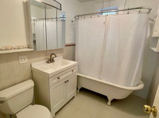 472 Medford St APT 2, Somerville, MA 02145