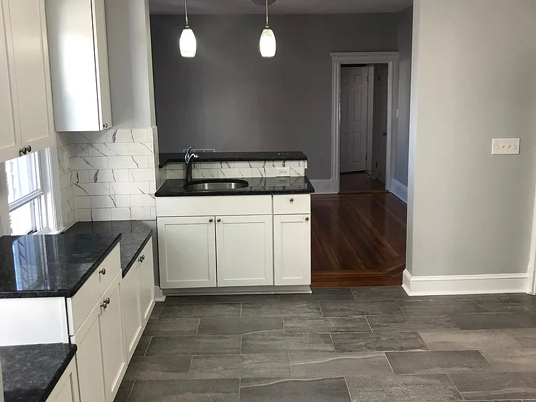 27 Webb St #2 — Photo 2