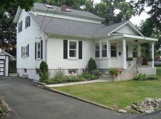 15 Elliot Pl, Spring Valley, NY 10977