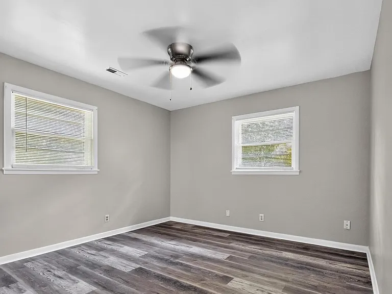 2303 Lynn Rd NW — Photo 14