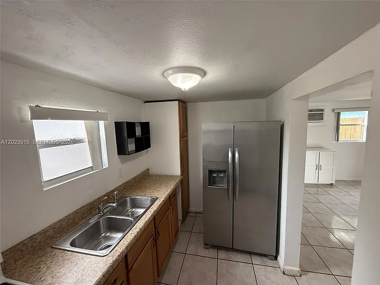 3513 SW 4th St #2 — Photo 7