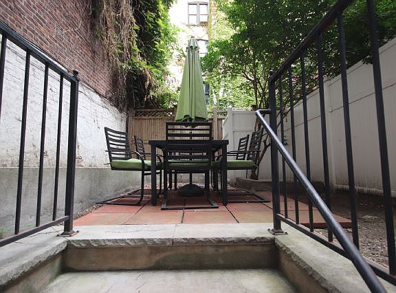 4th image of 189 Waverly Pl #Du2