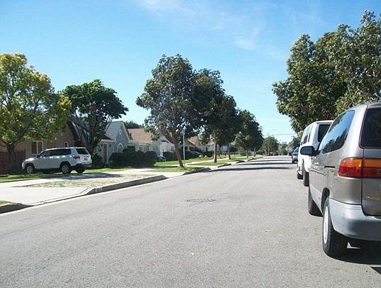 5th image of 3834 W 58th Pl