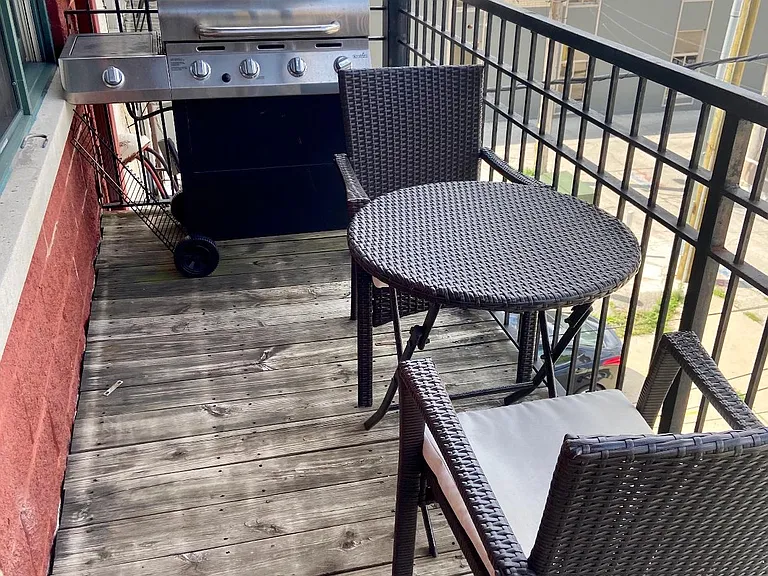 420 N Noble St #3 — Photo 15