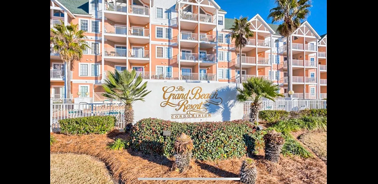 572 E Beach Blvd — Photo 3