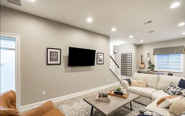 248 Charles Ellis Dr — Photo 25