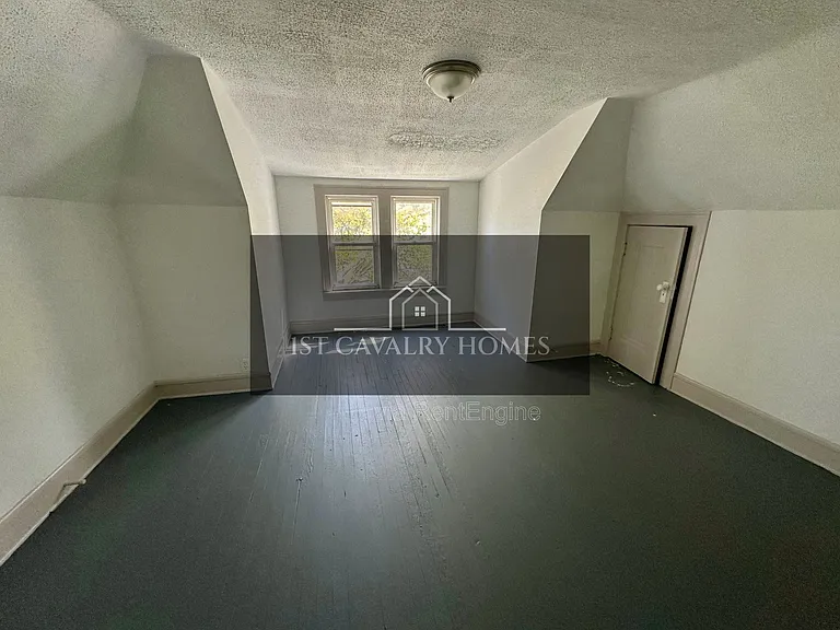 3540 E 154th St #3 — Photo 8