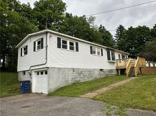 14 Grove St, Tully, NY 13159