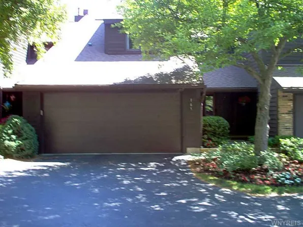 165 Breezewood Cmn, East Amherst, NY 14051