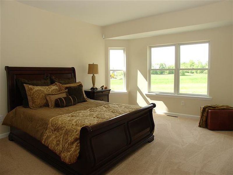 5th image of 33 COVINGTON Drive