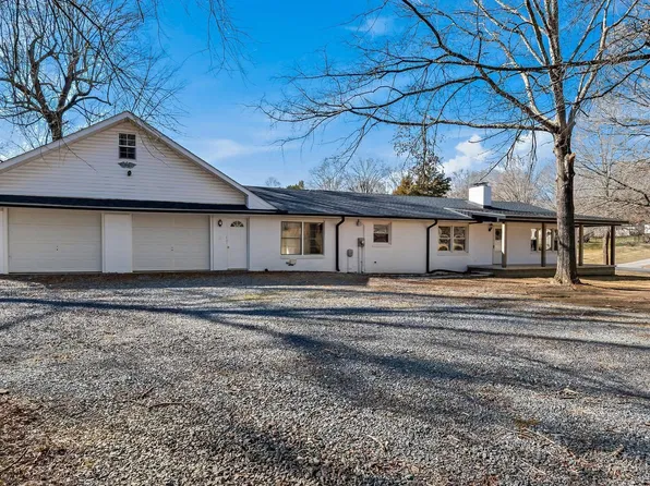 392 Avon St, Mocksville, NC 27028
