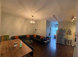 25 Locust St #3, Brooklyn, NY 11206