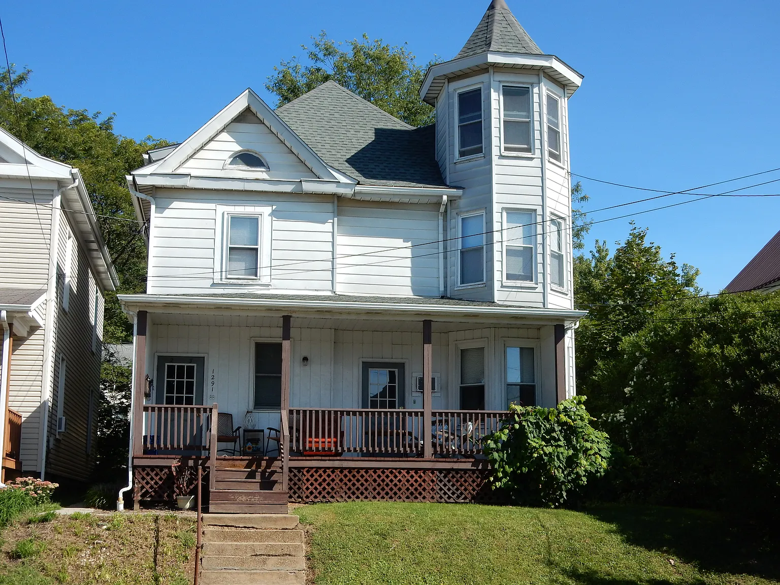 4 bed, 1.0 bath, $940 — Photo 2