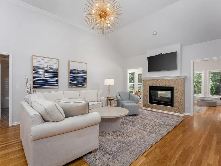 8703 Decoy Ln — Photo 16
