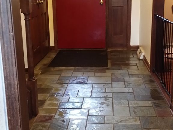 2nd image of 511 Oak Boulevard West Dr