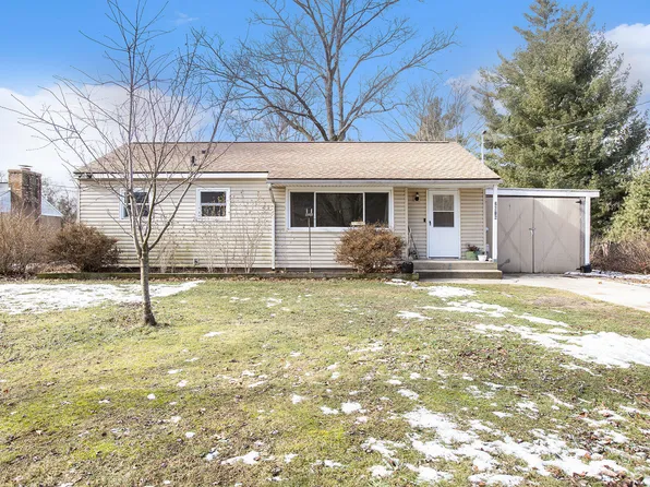 2616 S 14th St, Niles, MI 49120