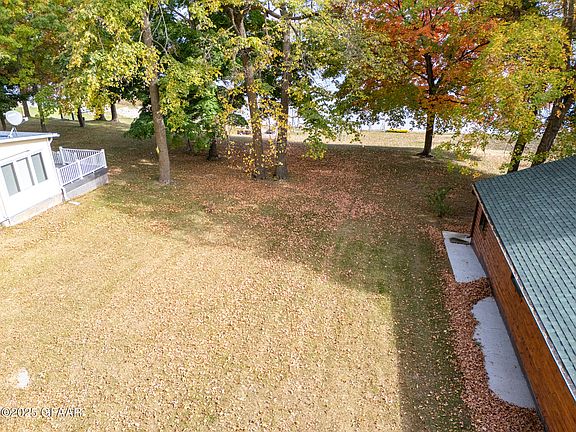 4th image of 17500 Park Ave SE