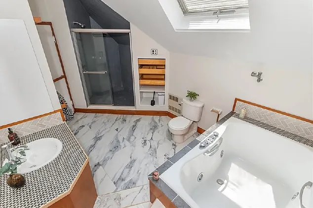 48 Aldie St #2 — Photo 14