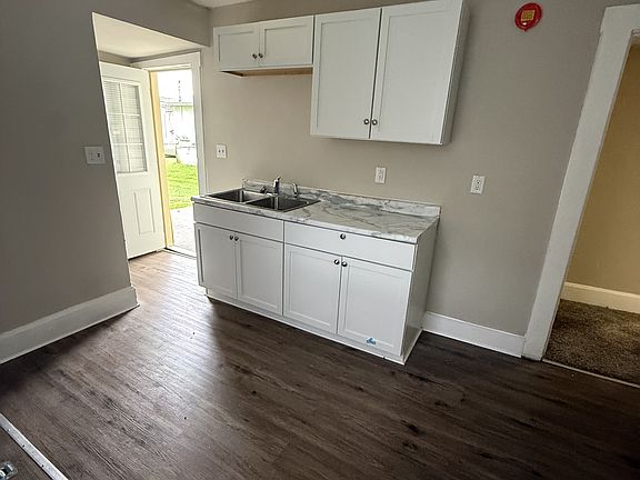 4th image of 324 Harrison Ave