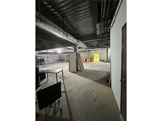 Building Photo - 110 Thatford Ave #1